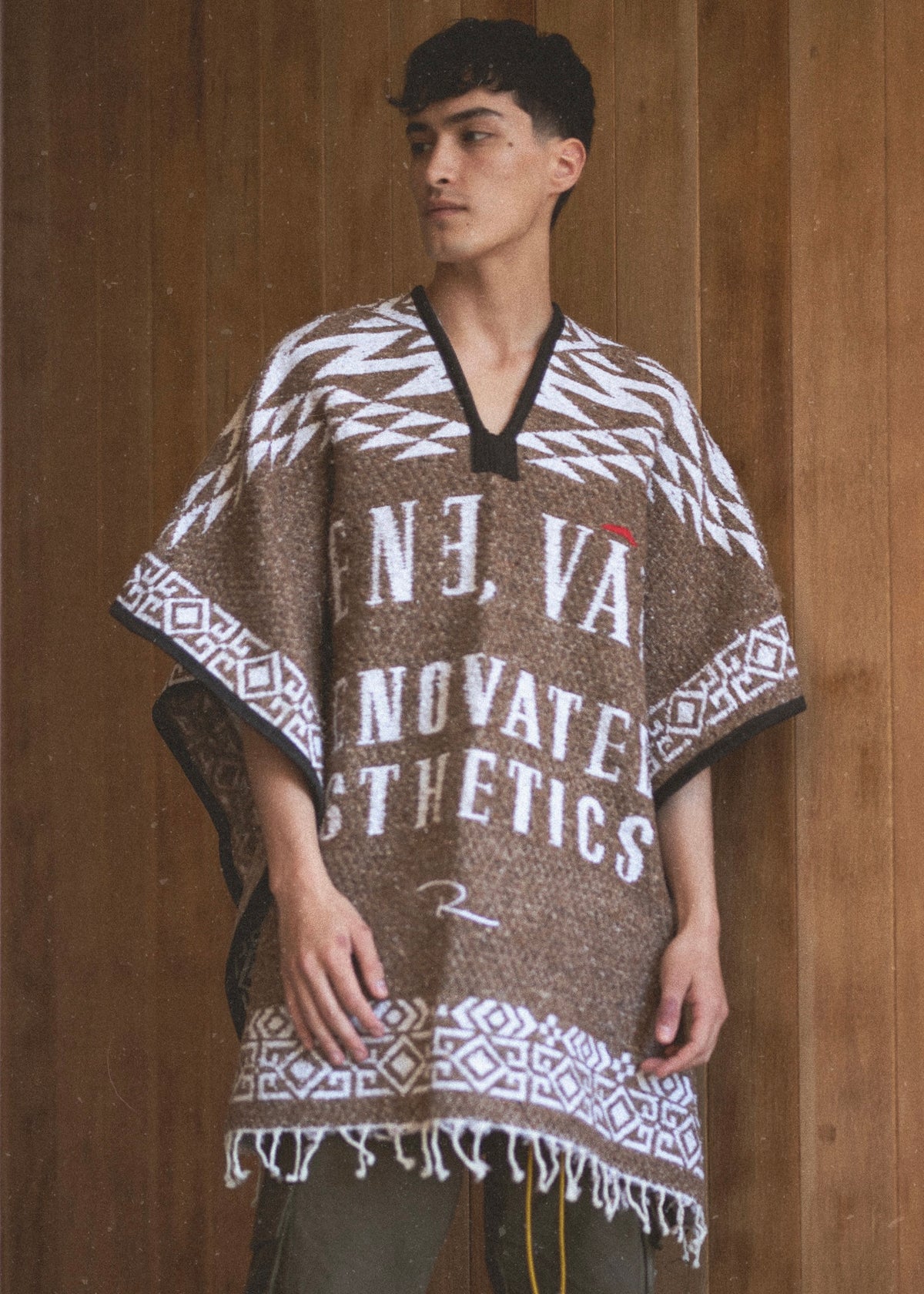 HŌRRONGO "PONCHO" // Timeless Blanket-On-The-Go